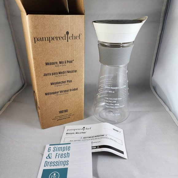 Pampered Chef Kitchen Nwt Pampered Chef Measure Mix Pour Poshmark
